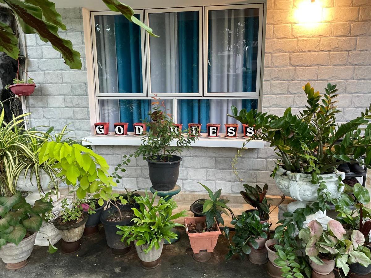 Rock Cascade Tourist Home & Cookery School Polonnaruwa Exterior photo